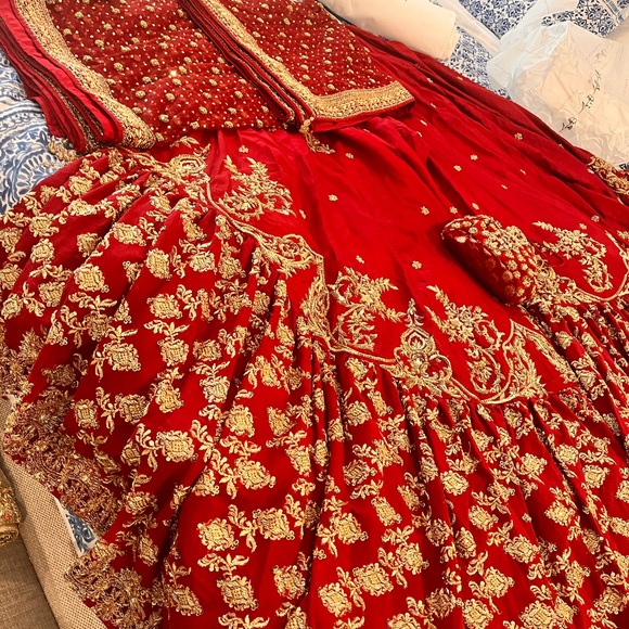 A gorgeous & Royal Embellished Bridal Outfit by Designer Faiza Saqlain - Picture 5 of 14